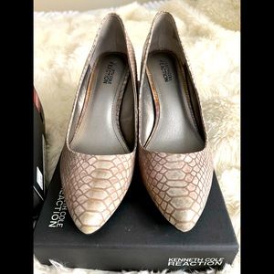 Brand New Kennth Cole heel. Stylish and beautiful!